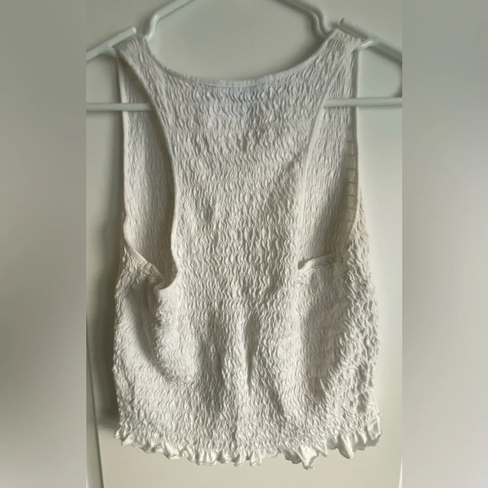 Cropped Tank - Picture 2 of 2